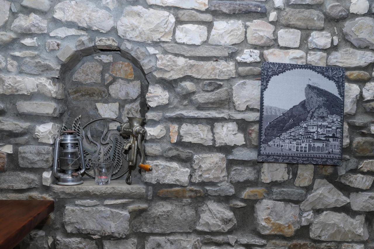 Hanna'S Hostel Berat Esterno foto